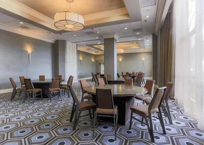 Sheraton Mission Valley San Diego Hotel