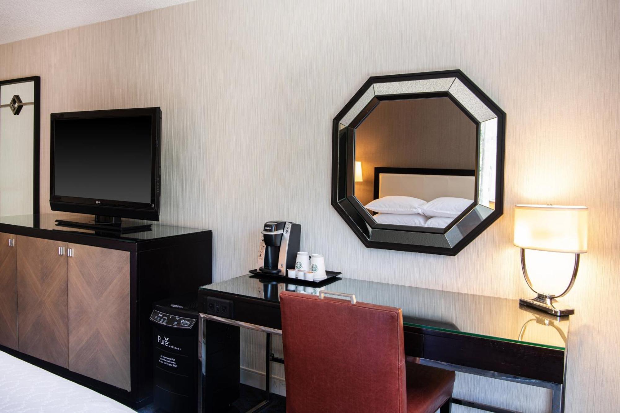 Sheraton Mission Valley 4*